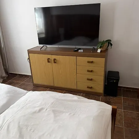 Apartment Affordable And Practical Apartment, By Downtown Cb